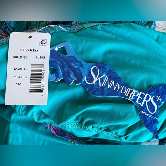 NEW w/Tags Skinnydippers by Miraclesuit Malibu Surplice Wrap One-Piece Swimsuit - Picture 9 of 9